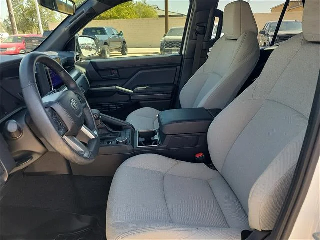 Used 2025 Ice Cap Toyota SR5 4x2 image 12