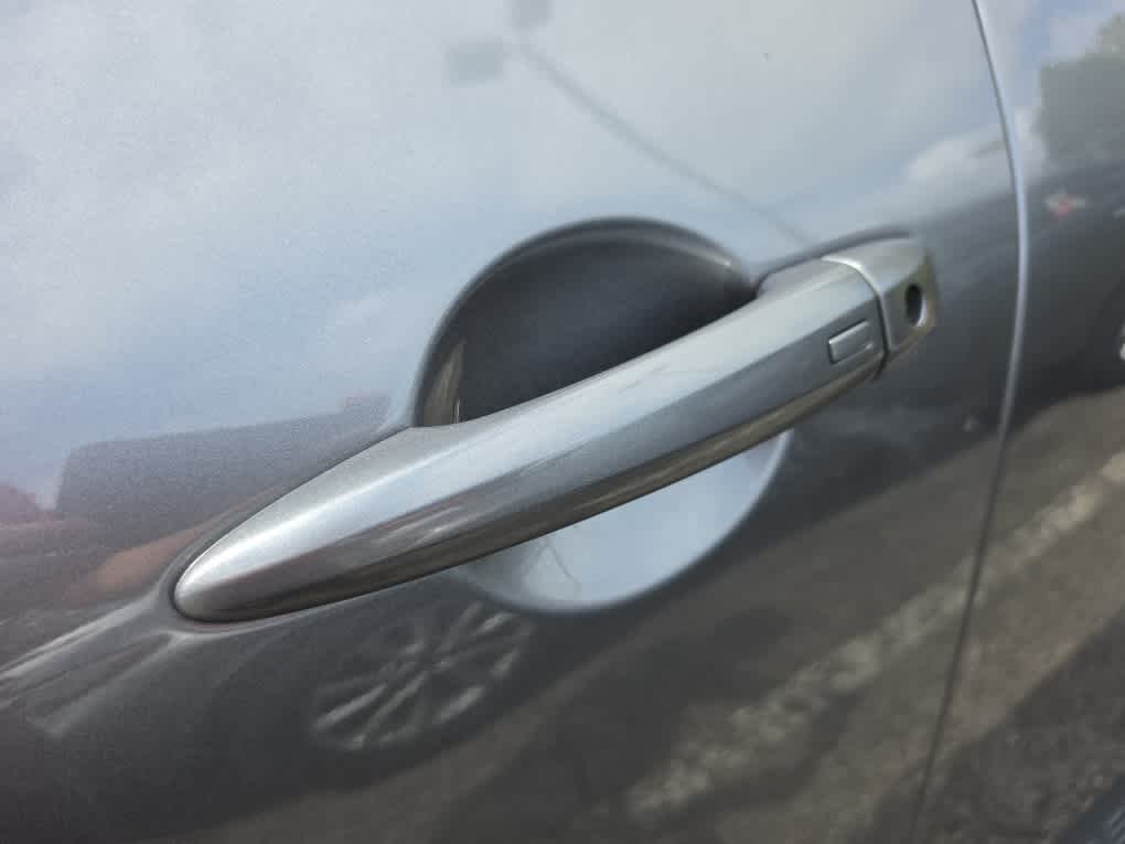 Used 2025 Gun Metallic Nissan SL image 6