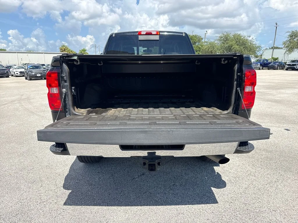 Used 2015 Black Chevrolet LT image 28
