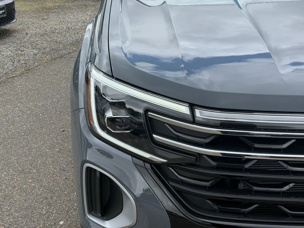 New 2026 Pure Gray Volkswagen 2.0T Peak Edition image 5