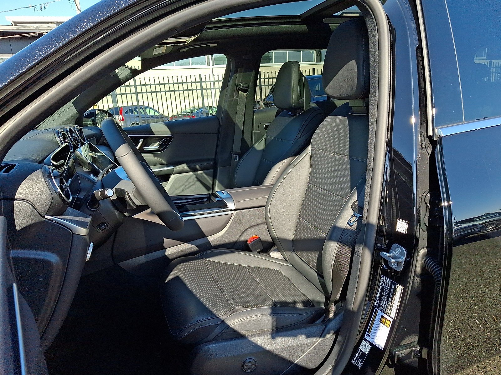 New 2027 Black Mercedes-Benz GLC 300 image 10