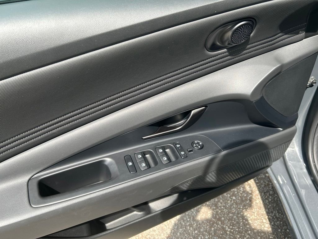 2026 Hyundai Elantra SEL - Photo 15