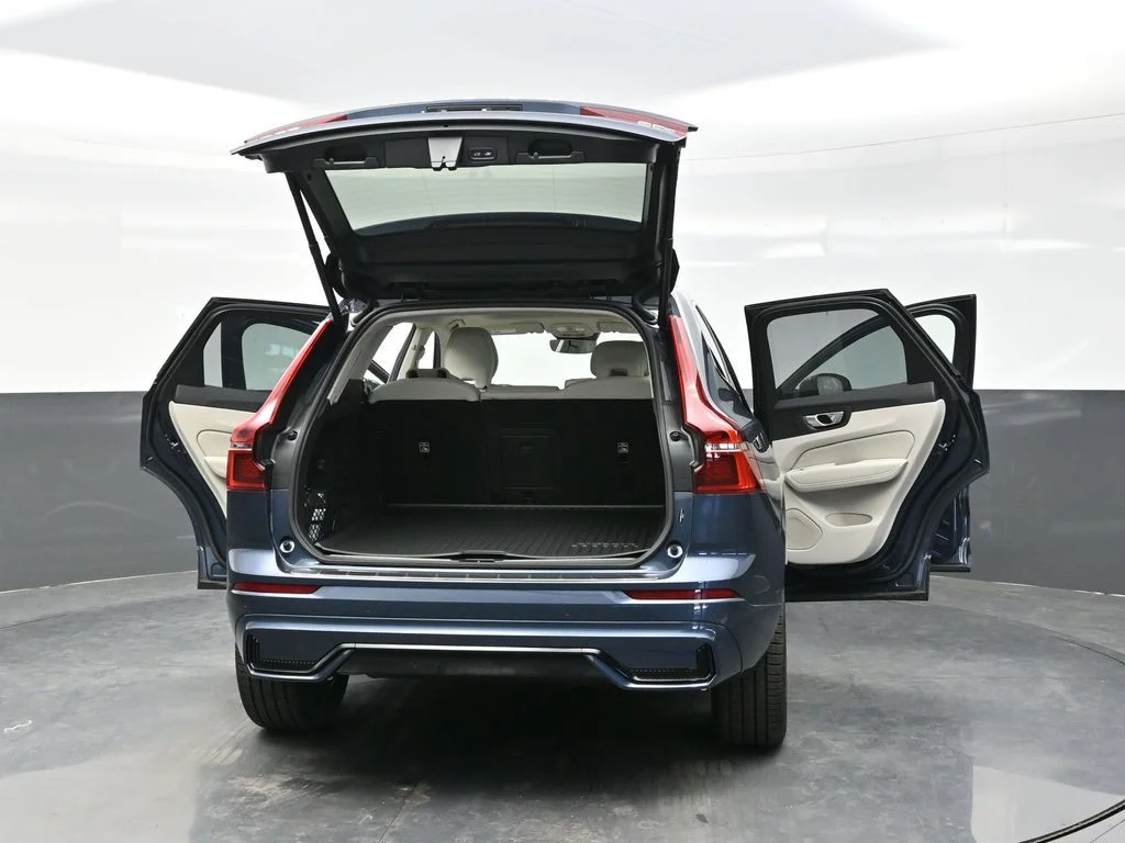 New 2026 Denim Blue Volvo Ultra image 40