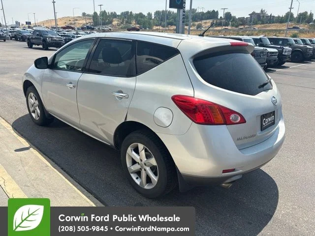 Used 2009 Silver Nissan SL image 6