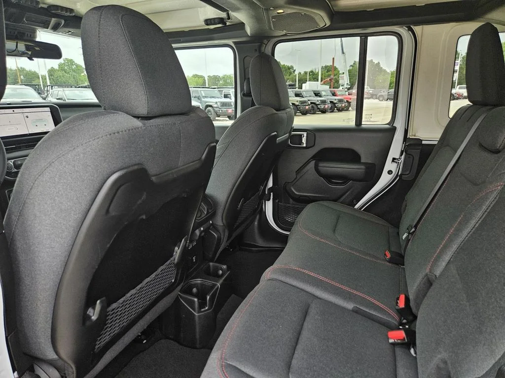 Used 2026 White Jeep Rubicon image 33