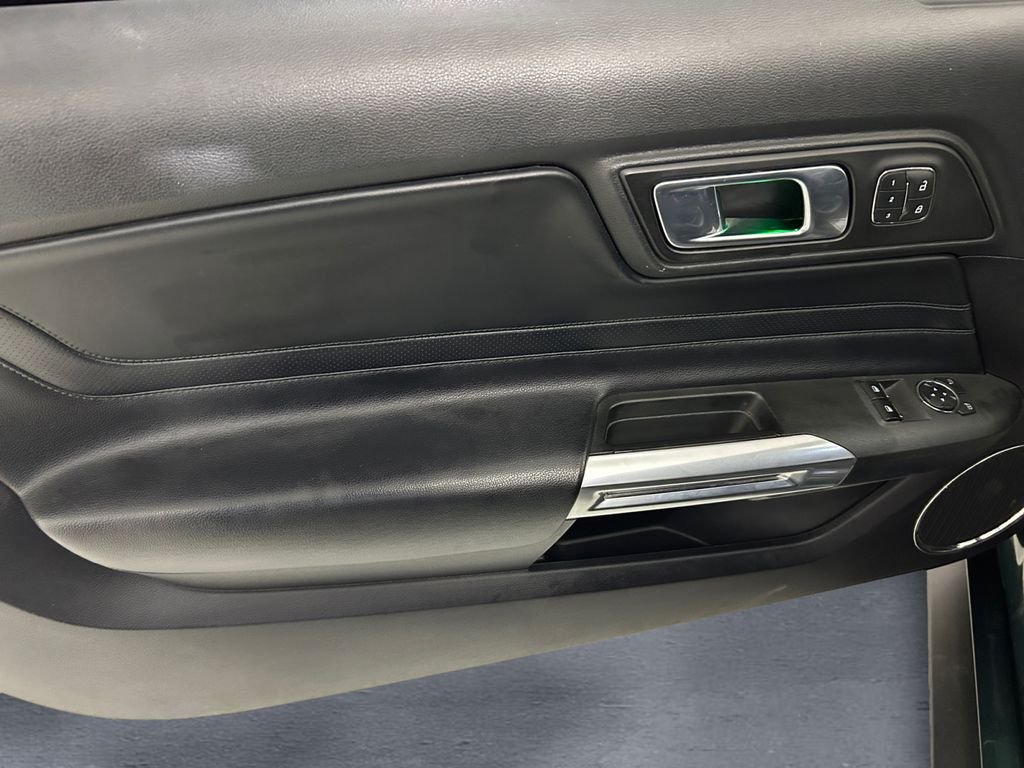 Used 2019 Green Ford Bullitt image 12