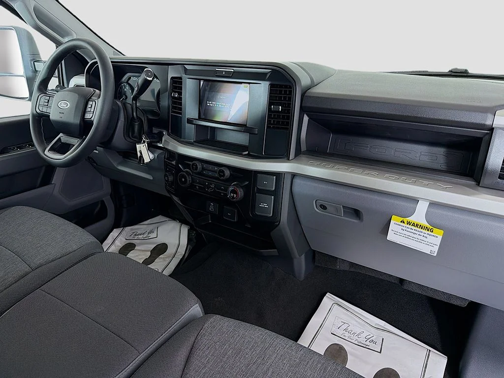 New 2025 Oxford White Ford F-350® XL image 18