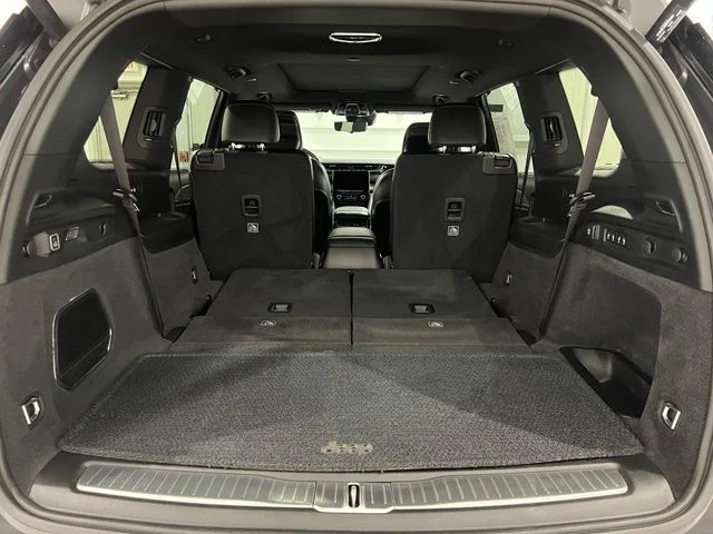 Used 2024 Gray Jeep Summit image 21