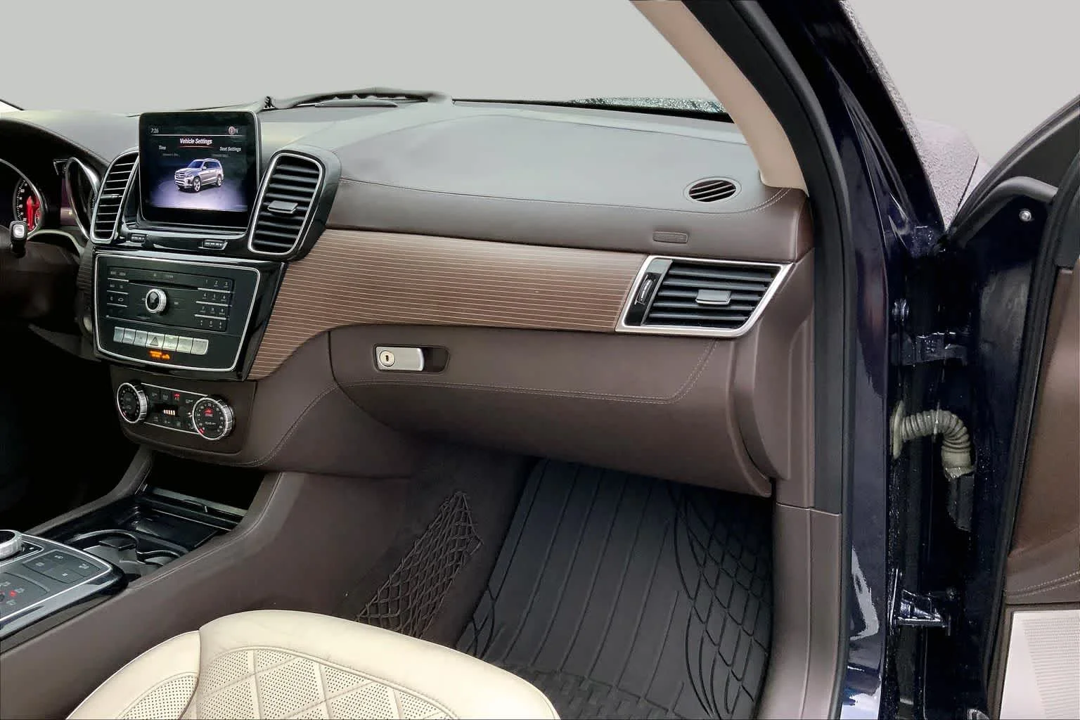 Used 2019 Lunar Blue Metallic Mercedes-Benz GLS 450 image 18