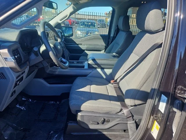 Used 2024 Black Ford XLT image 10