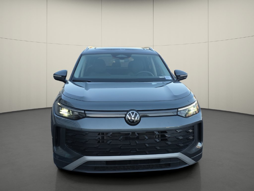 Used 2025 Gray Volkswagen 2.0T SE image 2