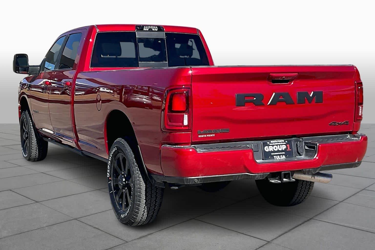 New 2026 Molten Red Pearl-Coat Exterior Paint RAM Laramie image 12