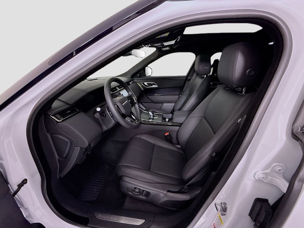 Used 2026 Fuji White Land Rover Dynamic SE image 21