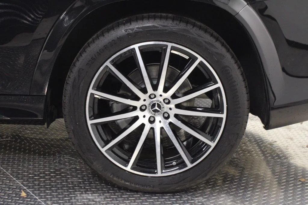 Used 2025 Black Mercedes-Benz GLS 450 image 13