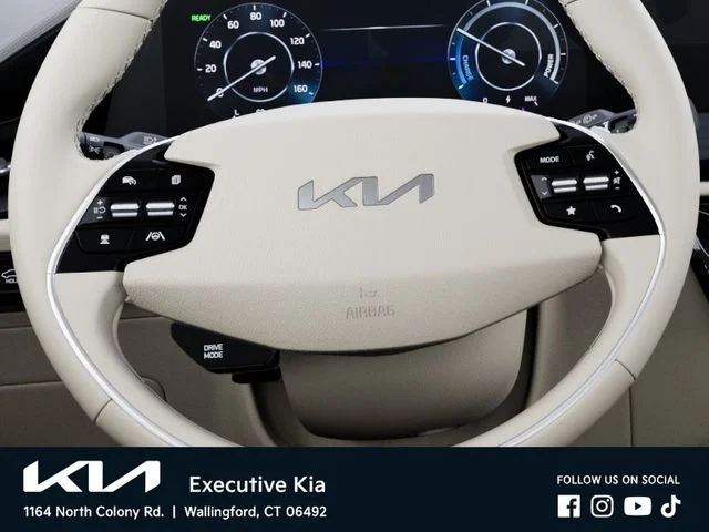 New 2026 White Kia Wave image 22