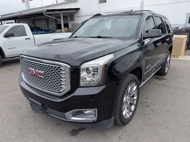 2016 GMC Yukon 4WD Denali's photo