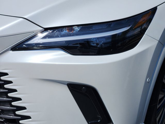 New 2026 Eminent White Pearl Lexus PREMIUM PLUS image 13