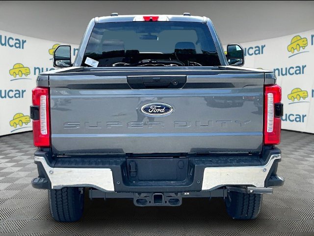 New 2026 Carbonized Gray Metallic Ford XLT image 19