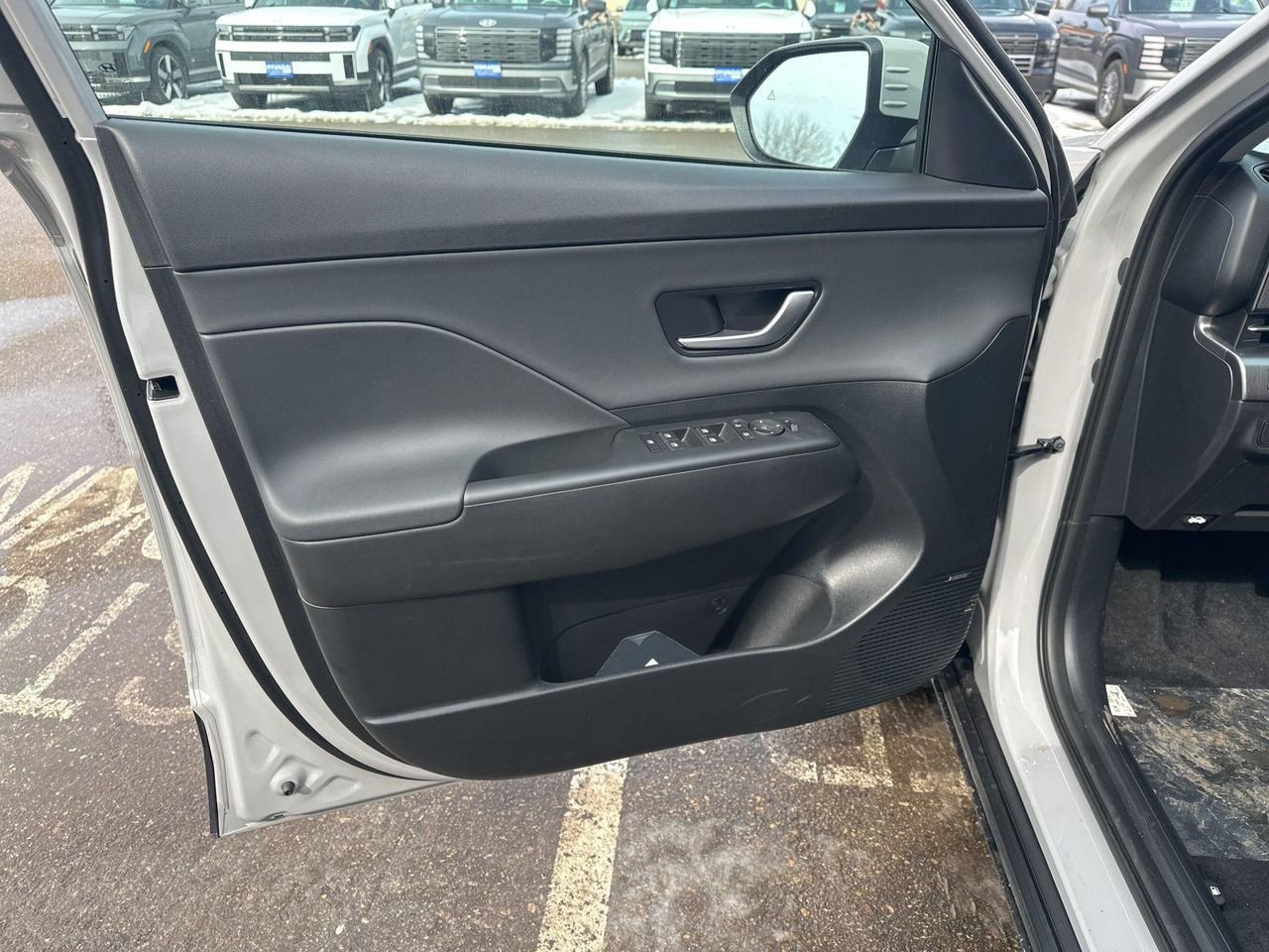 2026 Hyundai Kona Limited - Photo 14