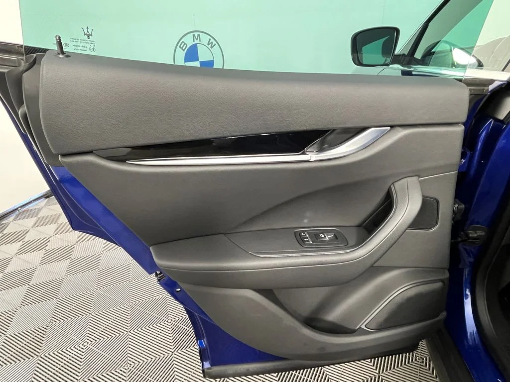 Used 2022 Blue Maserati Modena image 27