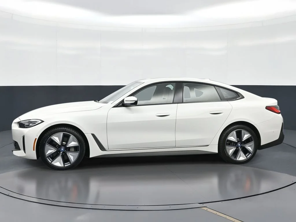 2023 BMW i4 35 - Photo 4