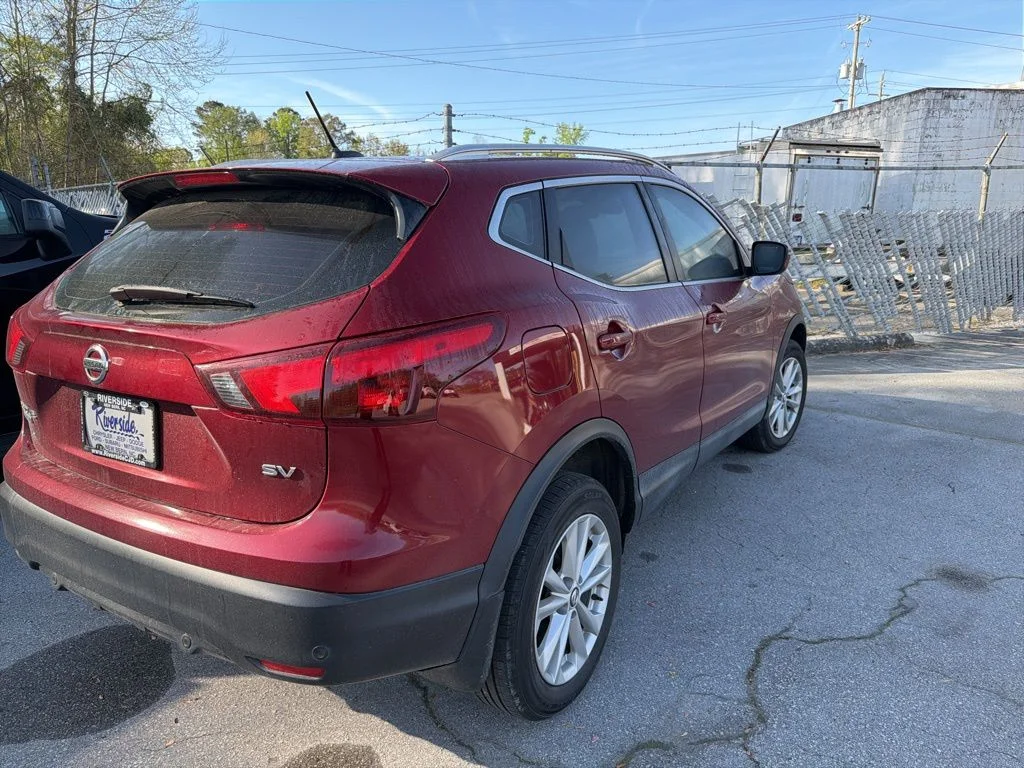 Used 2019 Red Nissan SV image 3