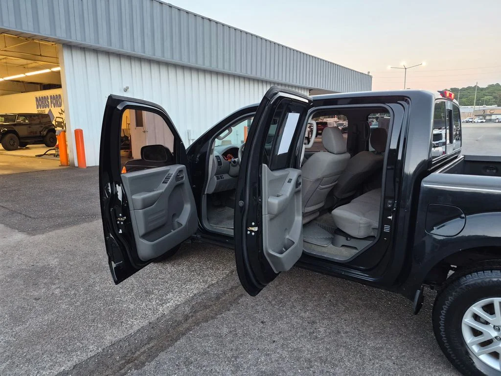 Used 2016 Magnetic Black Nissan SV image 13