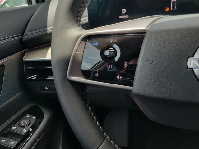 New 2026 Everest White Pearl TriCoat Nissan SL image 18