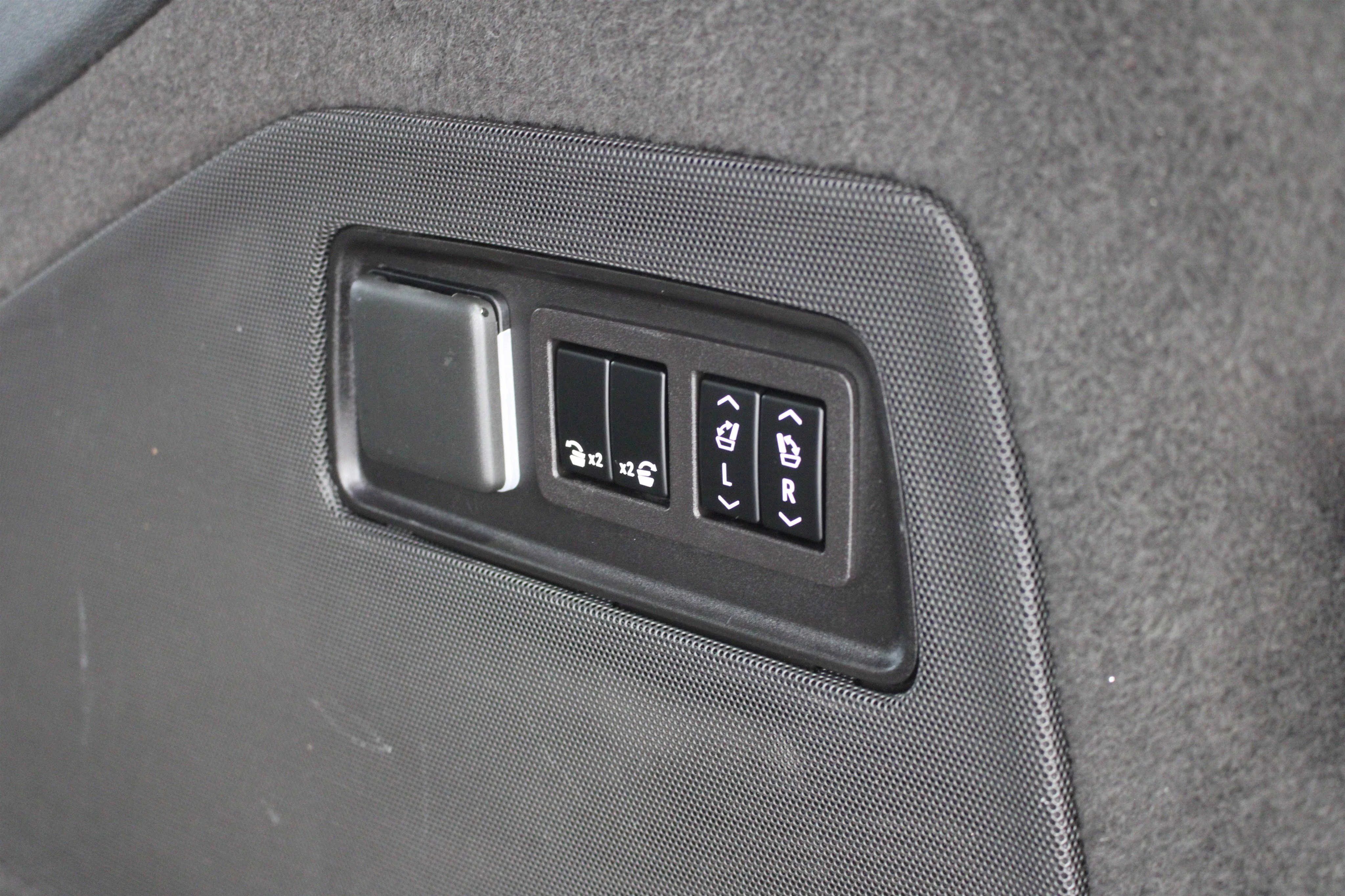 2023 Cadillac Escalade ESV Sport Platinum - Photo 26