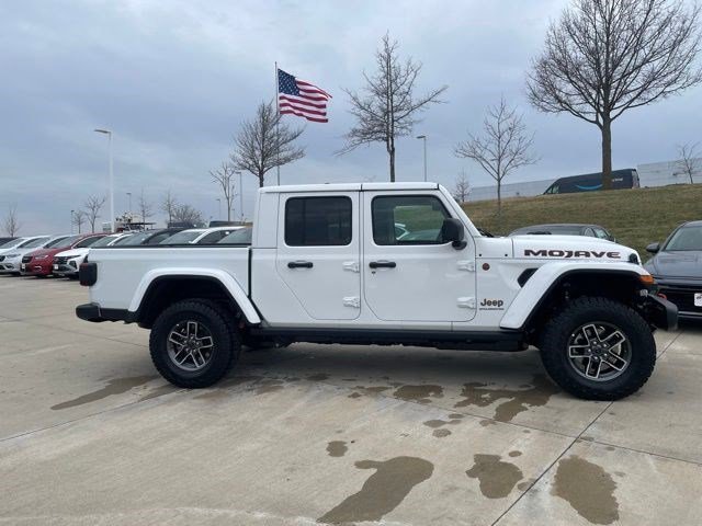 New 2026 Bright White Clearcoat Jeep Mojave image 6