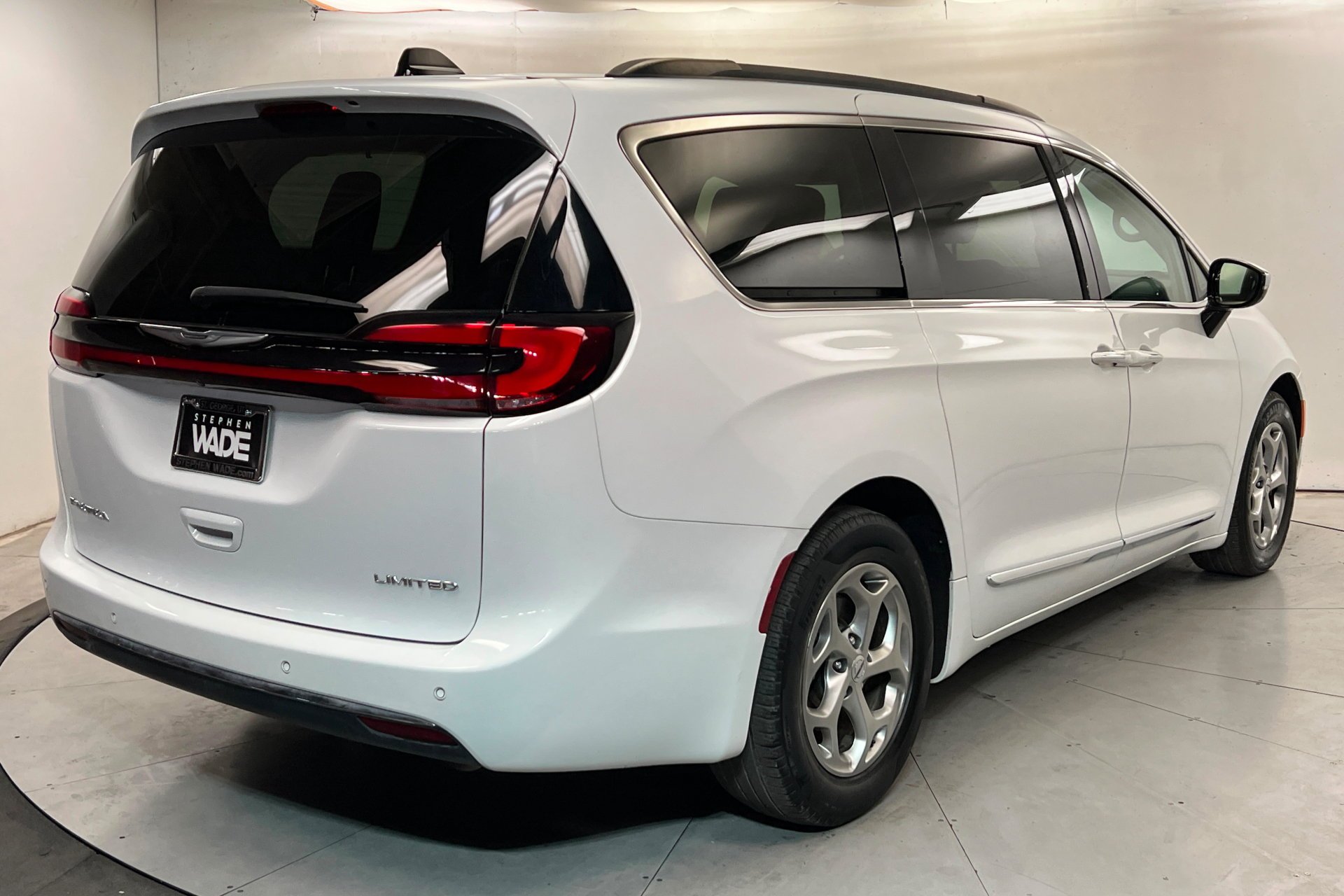2023 Chrysler Pacifica Limited - Photo 6