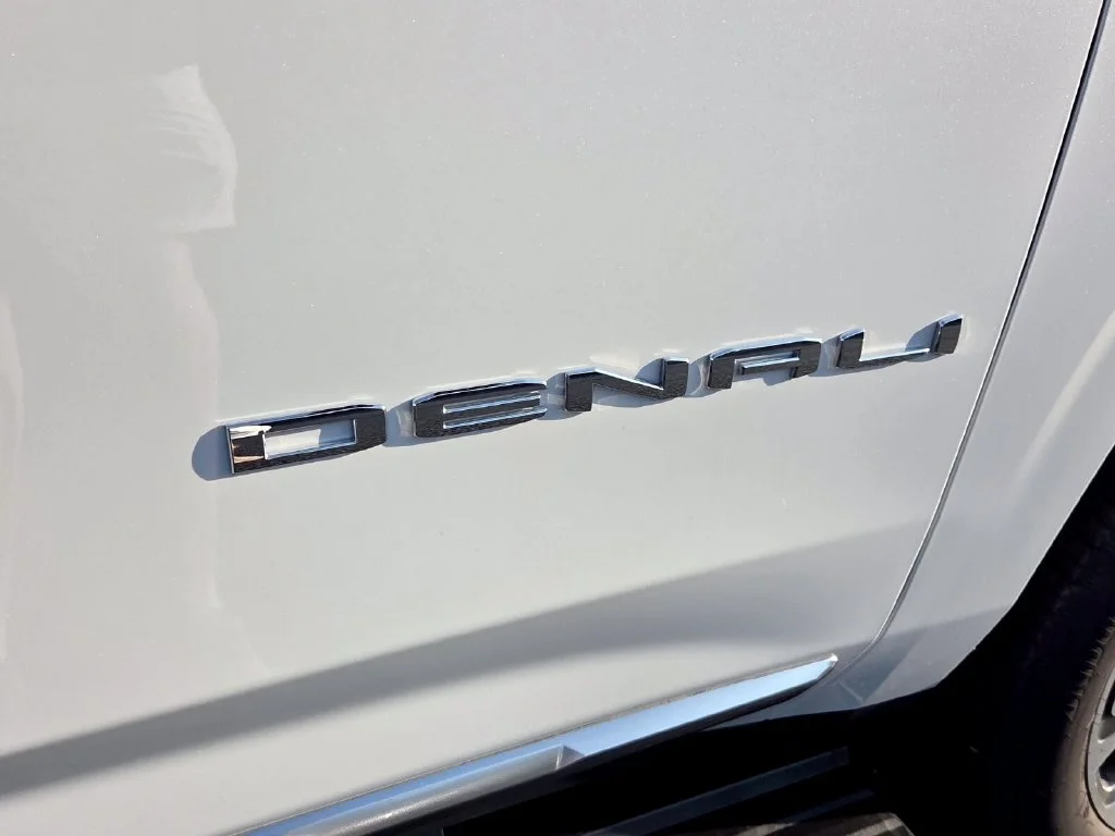 Used 2026 Glacier White Tricoat GMC Denali image 19
