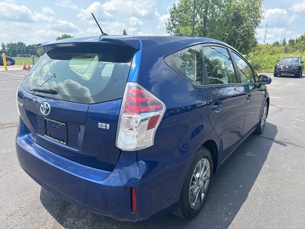 Used 2015 Blue Toyota Five image 3