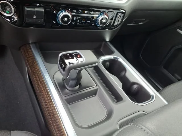 2025 GMC Sierra 1500 Elevation - Photo 10