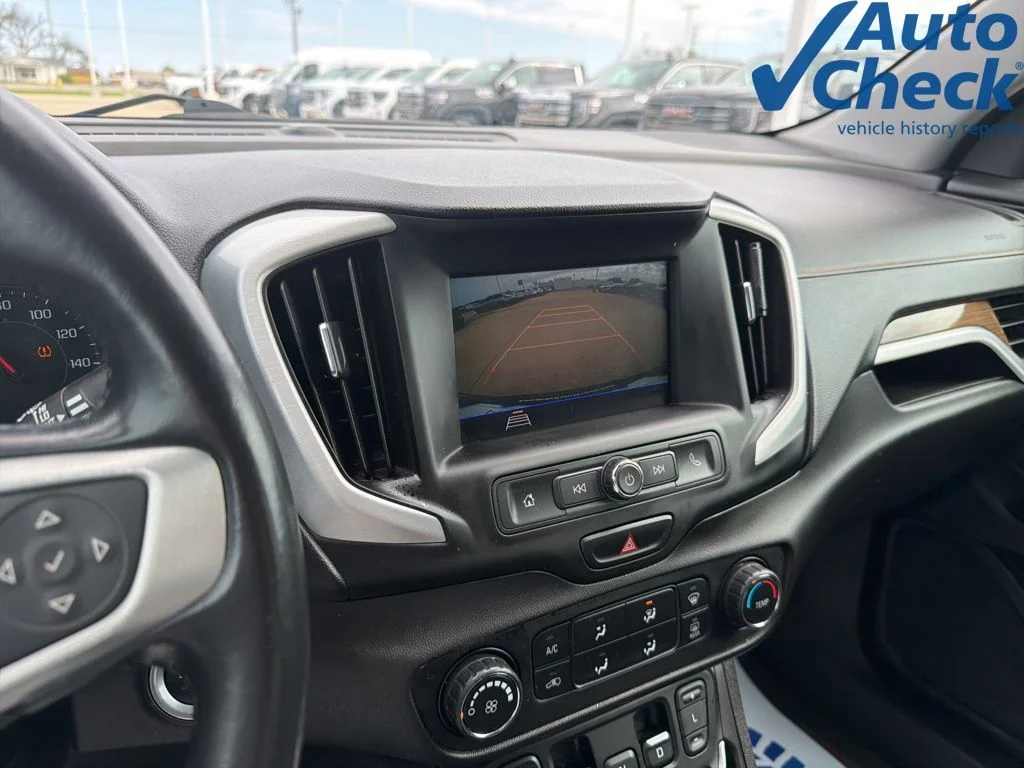 Used 2020 Black GMC SLE image 16