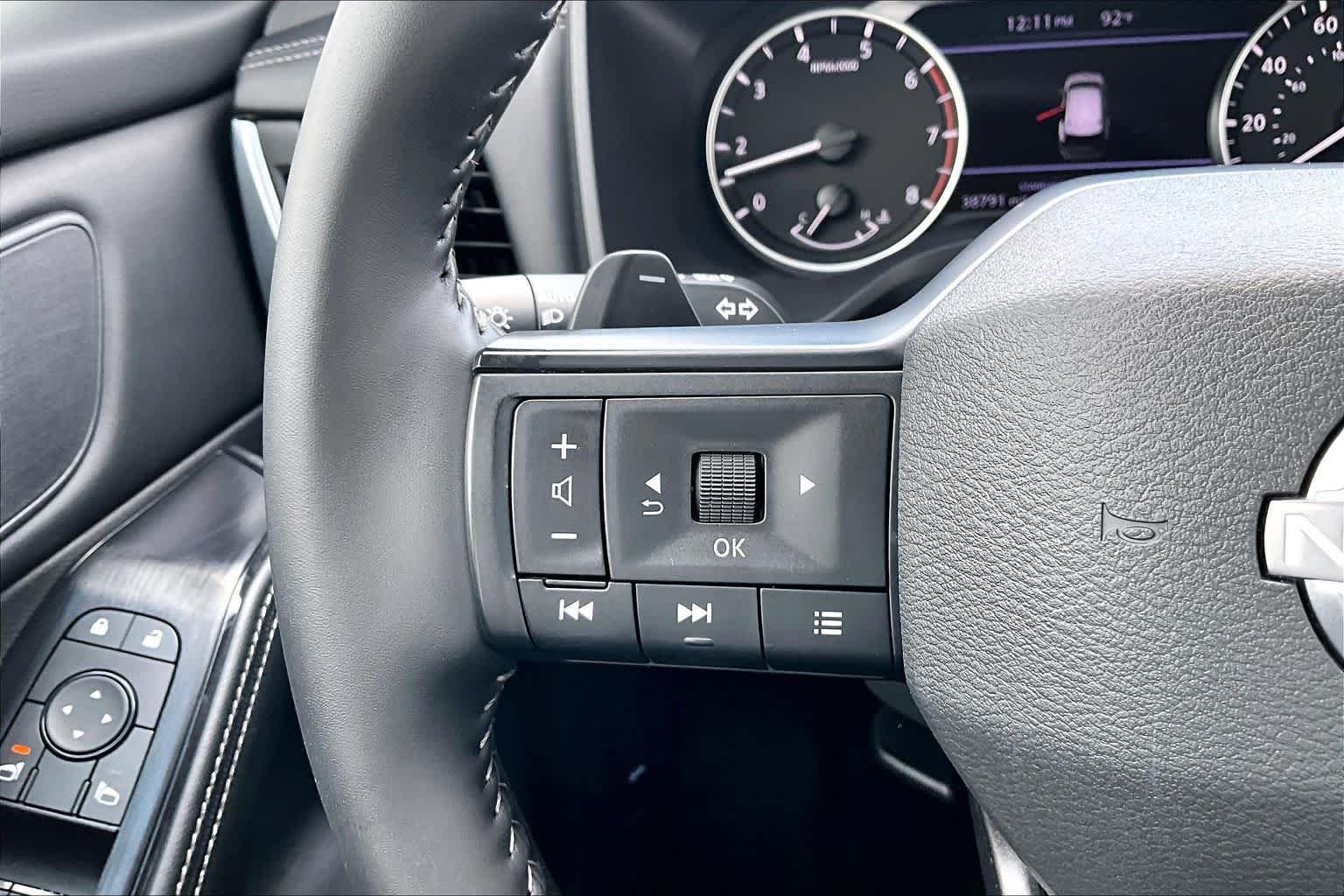 Used 2025 Deep Ocean Blue Pearl Nissan SV image 22
