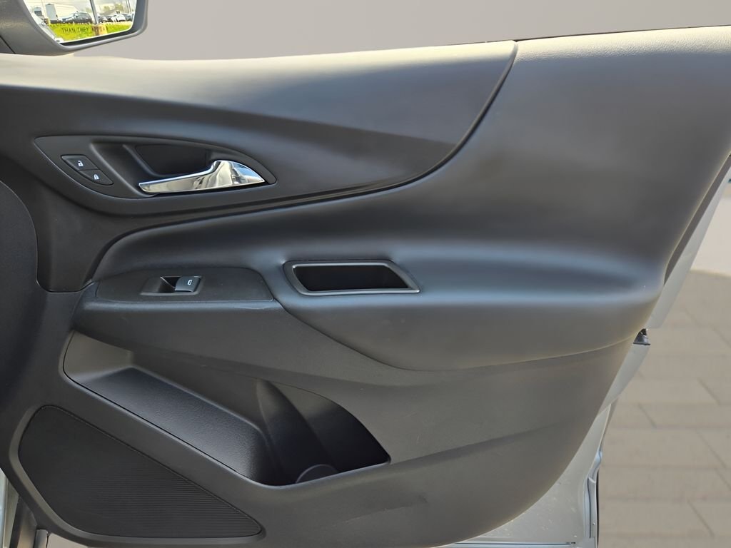 Used 2023 Gray Chevrolet LT image 9