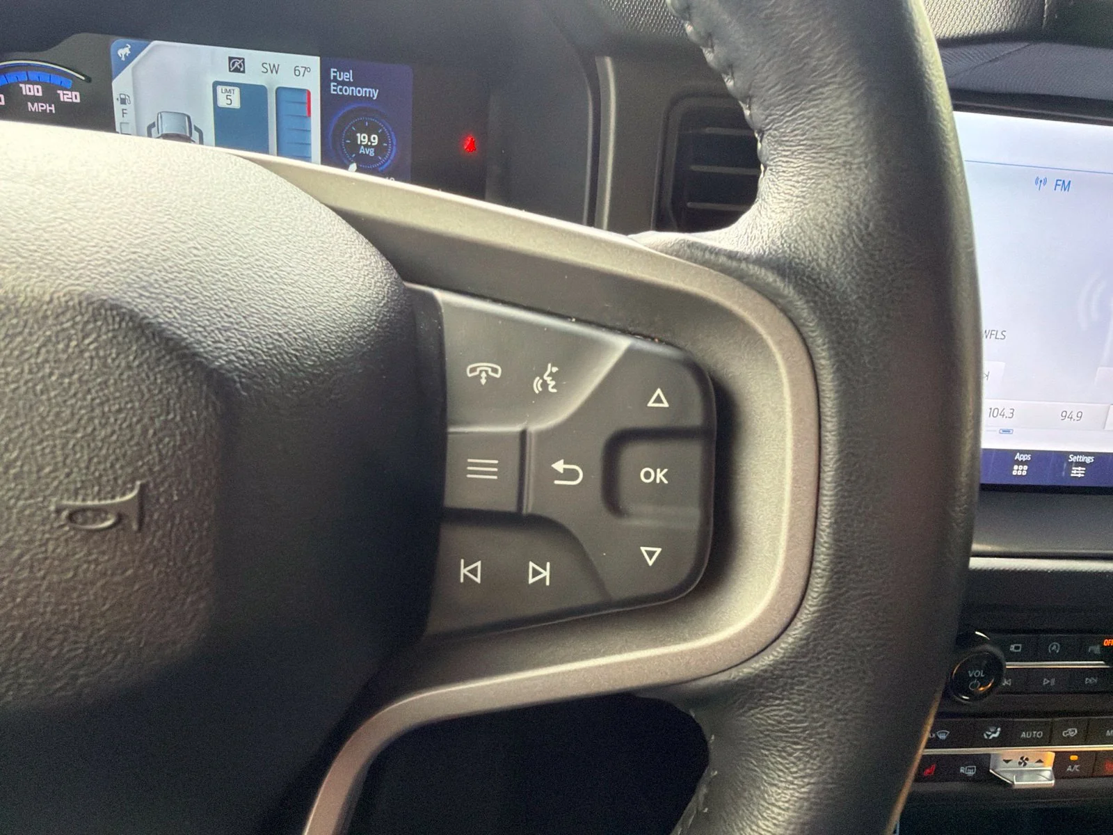 Certified Used 2024 Oxford White Ford Badlands image 30