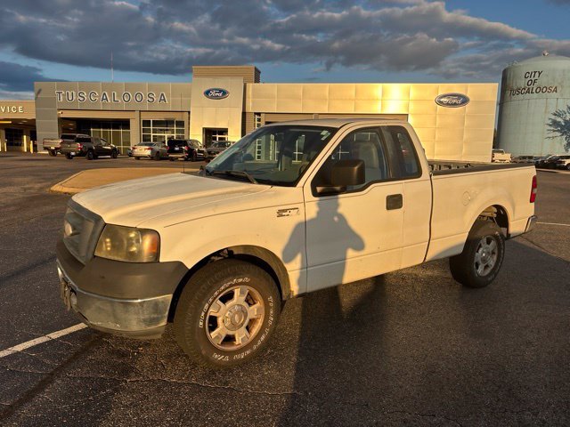 Used 2008 Oxford White Clearcoat Ford XL image 4