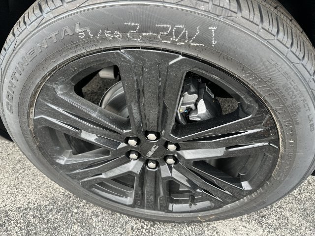 New 2027 Sterling Metallic GMC Elevation image 21
