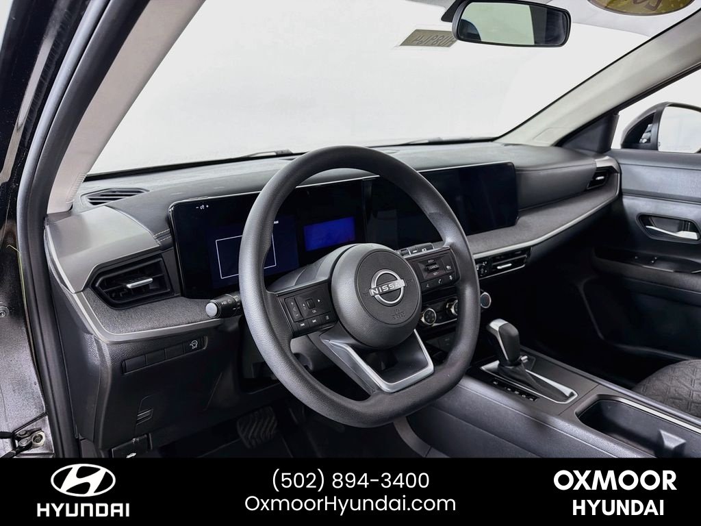 Used 2025 Super Black Nissan SV image 9