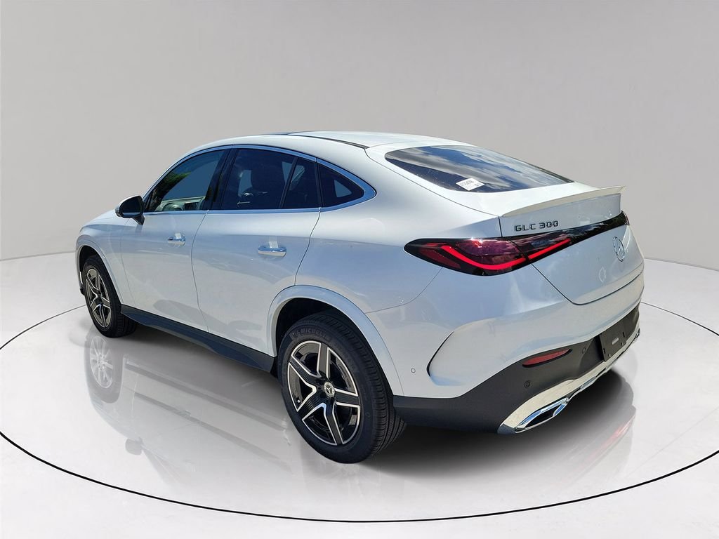 New 2027 MANUFAKTUR Moonlight White Metallic Mercedes-Benz GLC 300 image 4