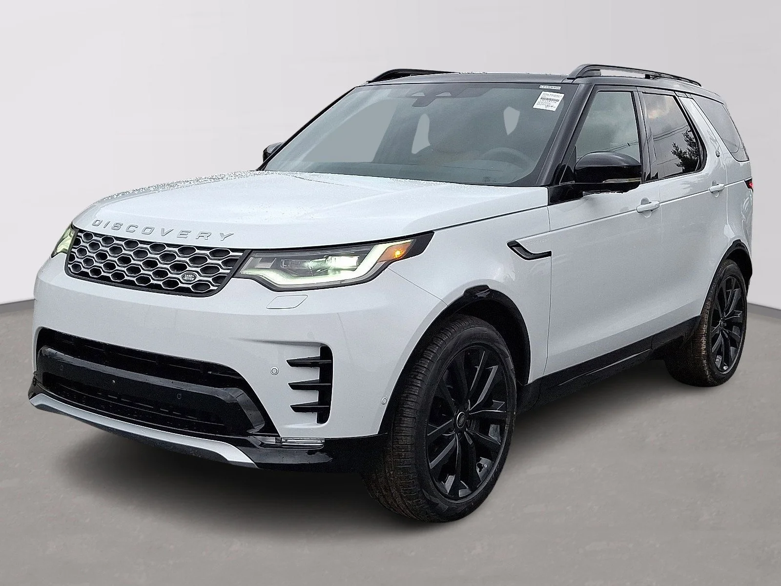 2026 Land Rover Discovery P360 Gemini Edition's photo
