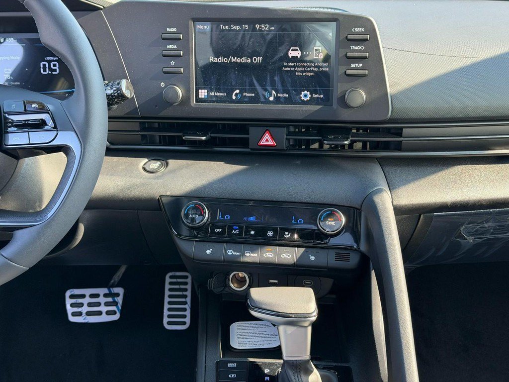 Used 2026 Gray Hyundai SEL Sport image 8