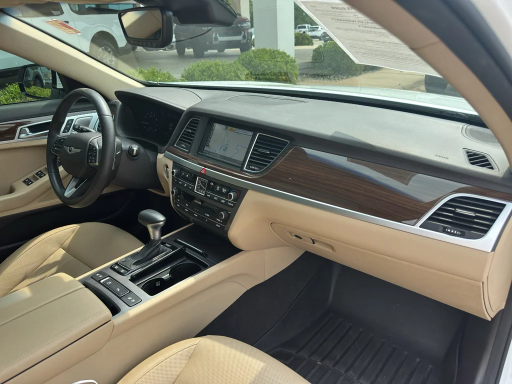 Used 2020 Uyuni White Genesis 3.8L image 33