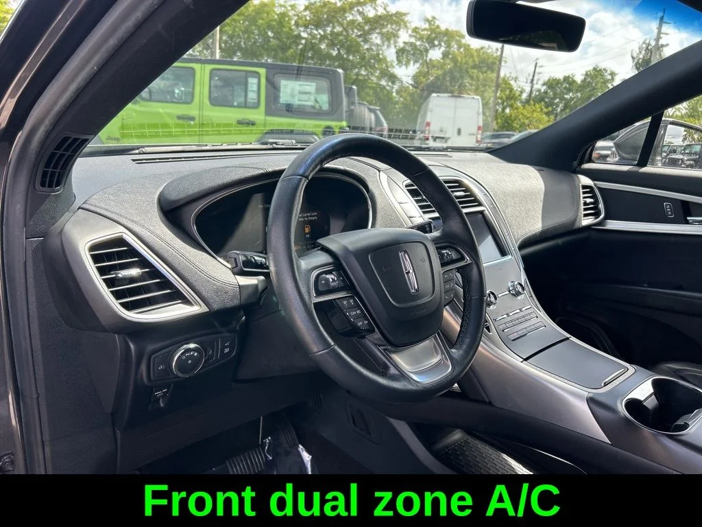 Used 2020 Gray Lincoln Standard image 12