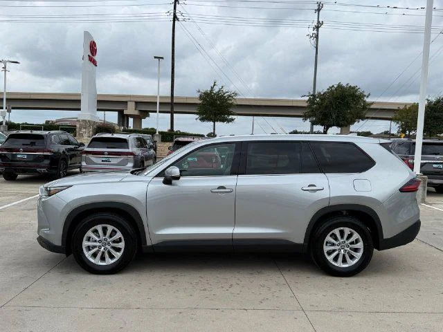 Certified Used 2026 CELESTIAL SILVER Toyota XLE image 38