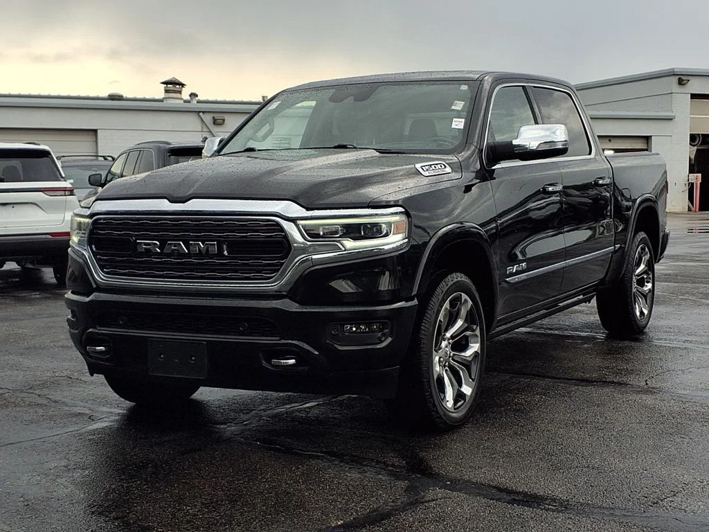 Used 2022 RAM Ram 1500 Pickup Limited with VIN 1C6SRFHM2NN459119 for sale in Kansas City