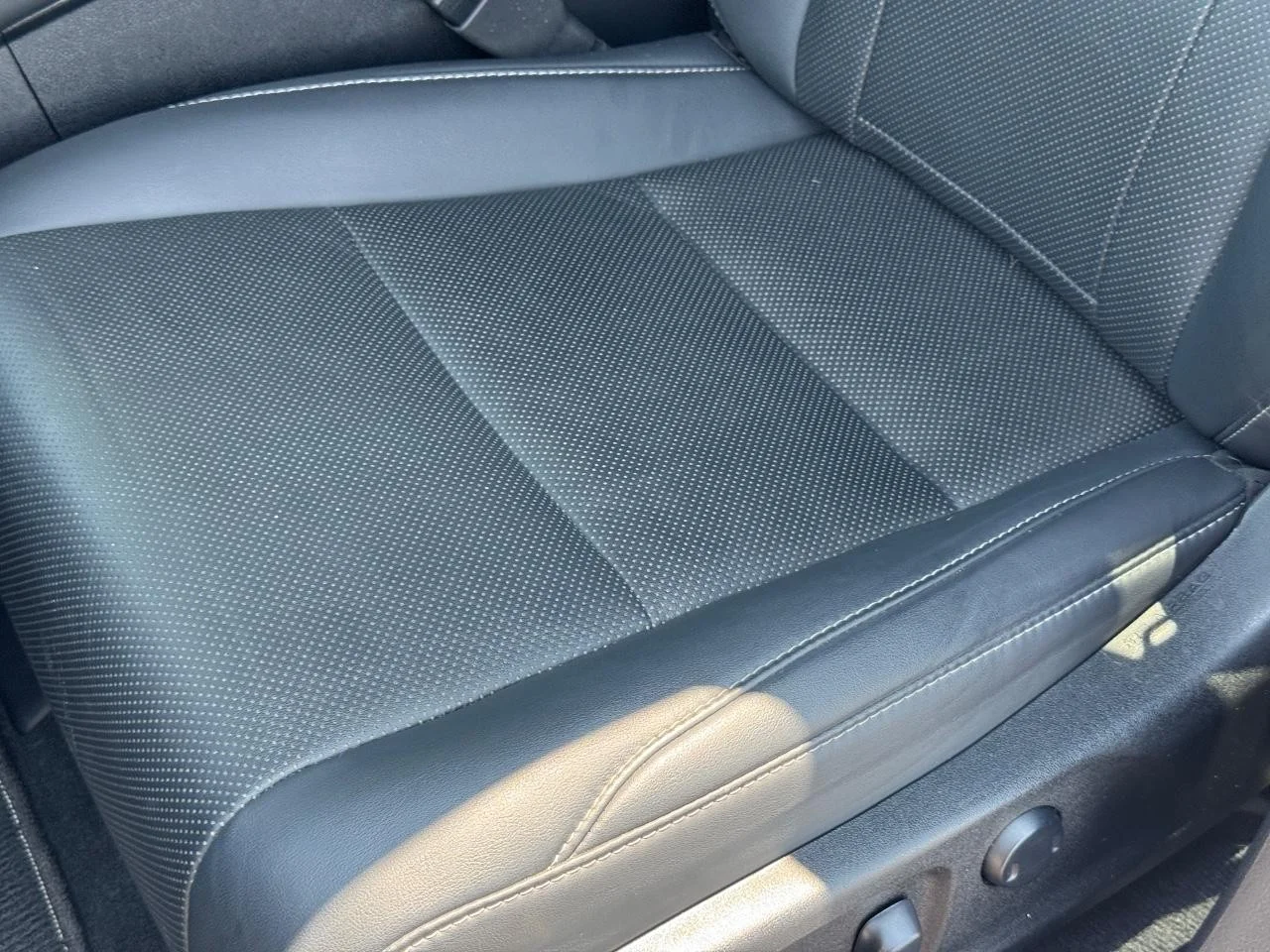 Used 2022 Atomic Silver Lexus Base image 27