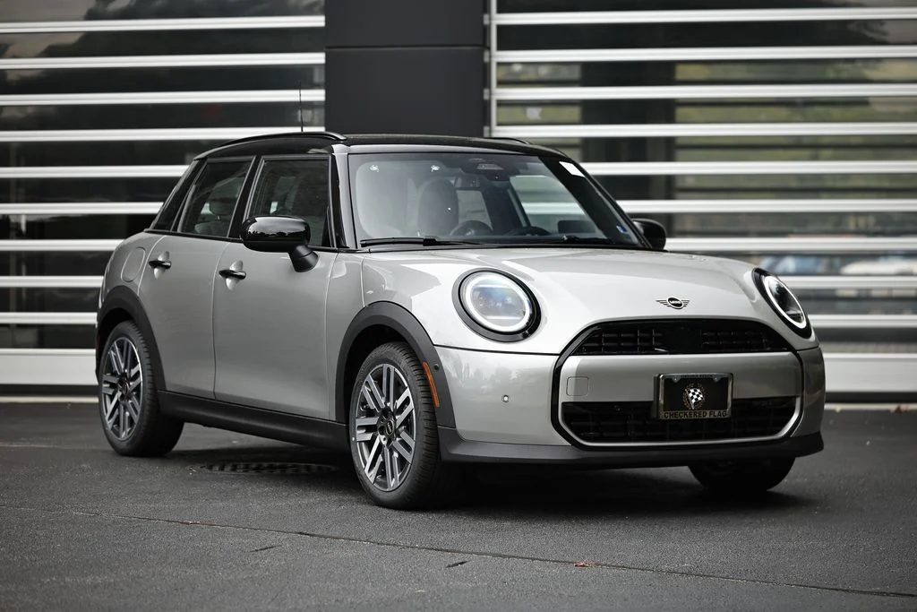 2026 MINI Hardtop's photo